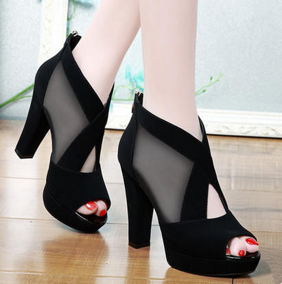 小孩凉鞋磨脚解决小妙招,凉鞋前面磨脚怎么办小妙招