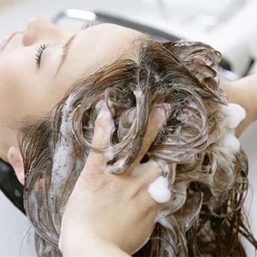 洗头掉发严重有什么方法解决,原来掉头发是有原因的