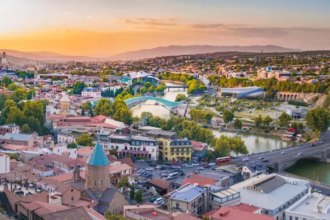 知乎高赞:有哪些适合旅行的国家,听起来高大上其实很实惠?