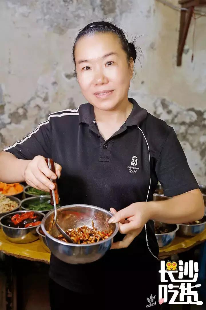 编辑部打卡,编辑部私藏的苍蝇馆子