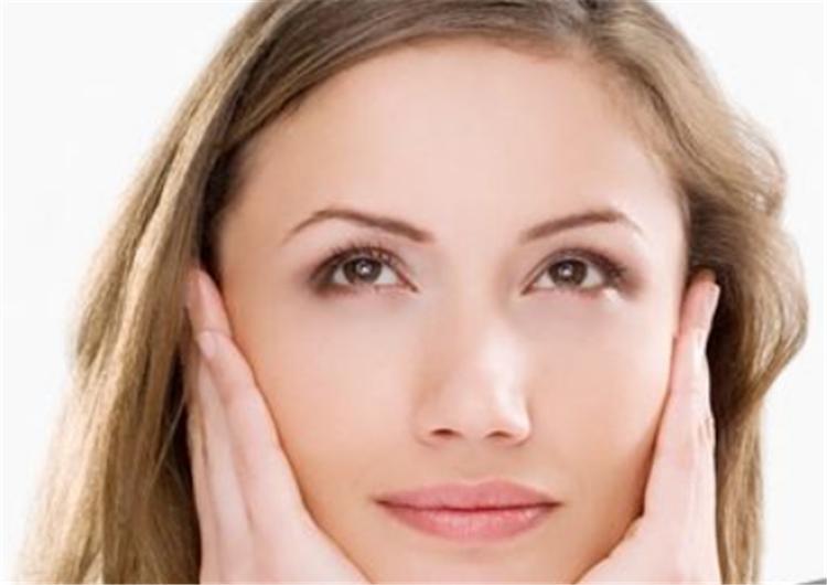 护肤品的正确使用方法初学者,3步教你正确选择护肤品