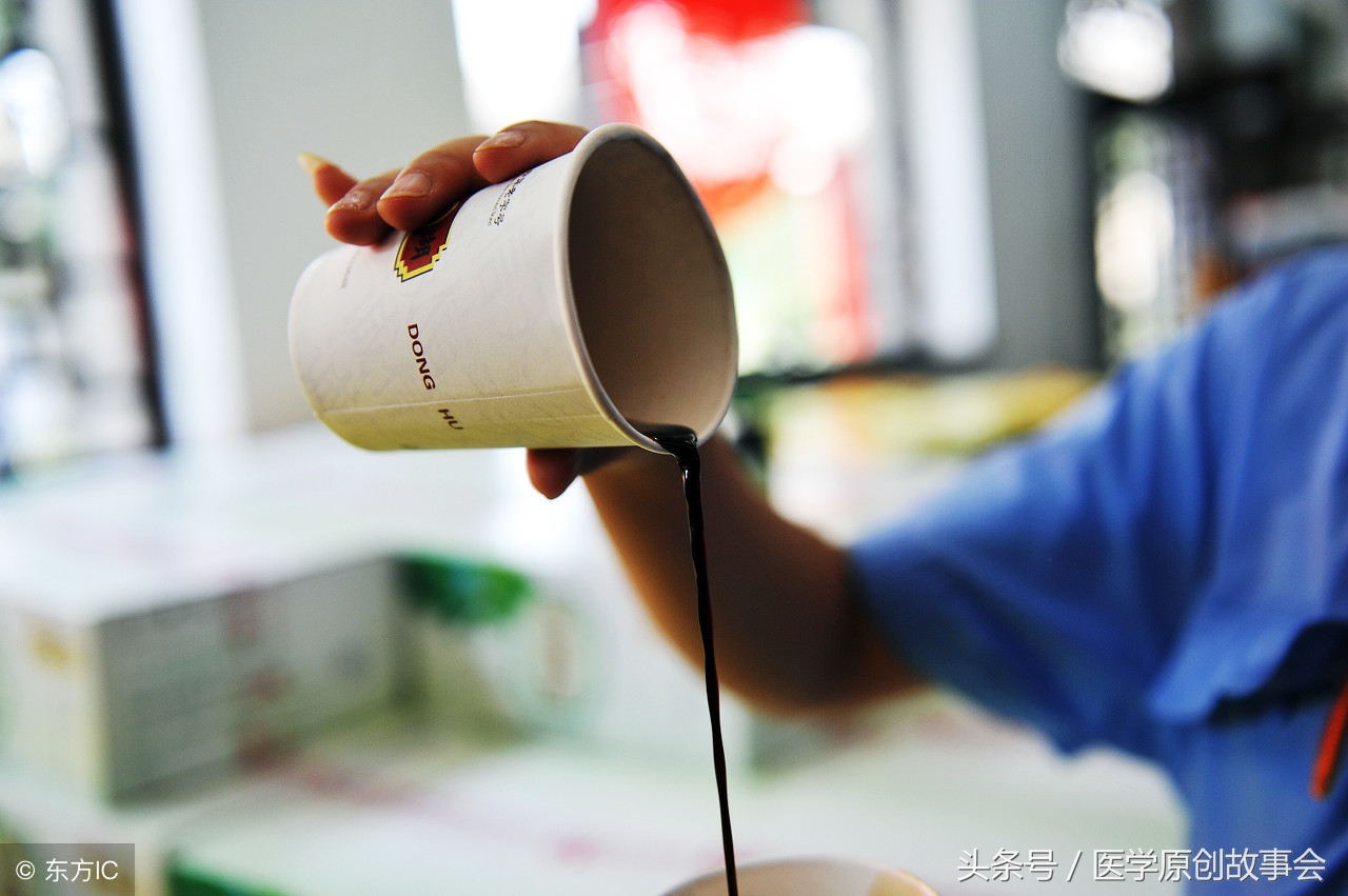 鸡骨头卡在喉咙里怎么处理,鸡骨头卡在肠道怎么办