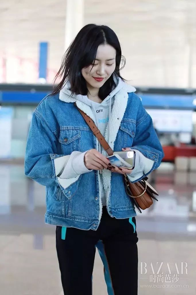 牛仔夹克该怎么穿,牛仔夹克怎样穿