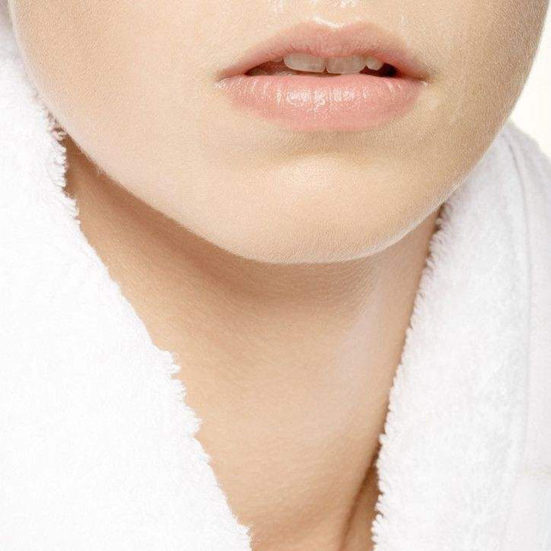 唇膏不好会怎么样,唇膏选择滋润不沾杯