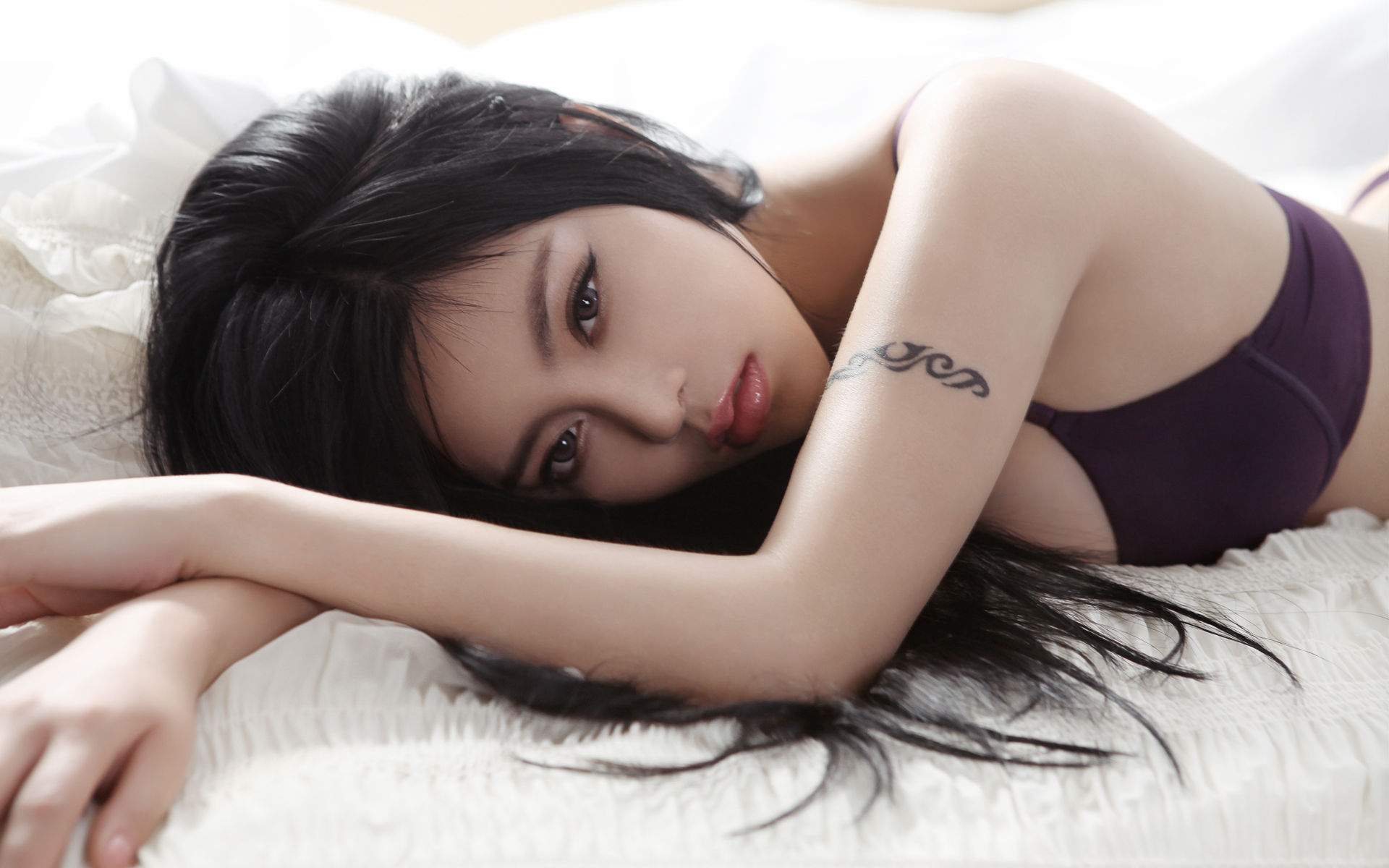 女人的胸器，为什么成为男人的焦点！