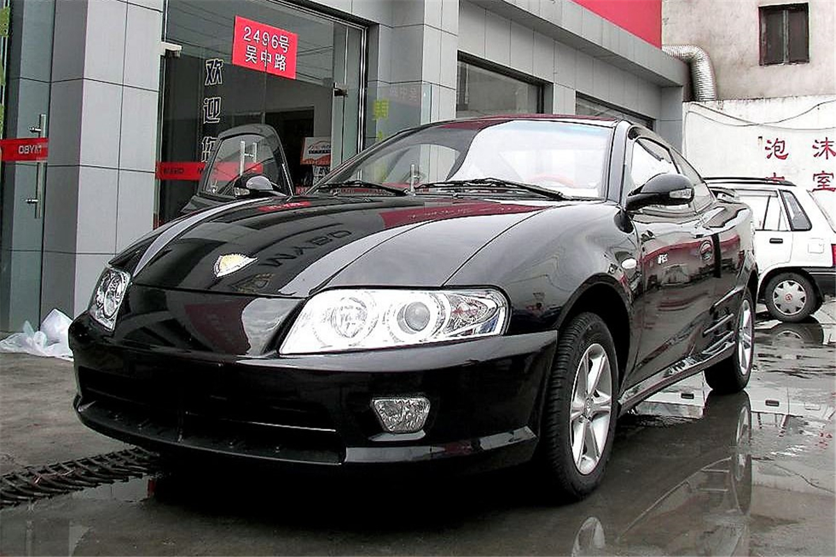 ​跟众泰“卷尺部”比，当年的“师哥”吉利实在专一