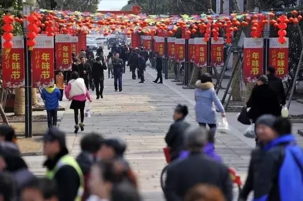 元宵节古镇逛一逛,古镇上的元宵节值得去玩嘛