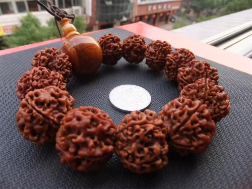 菩提手串快速清理果肉,清理菩提子小妙招