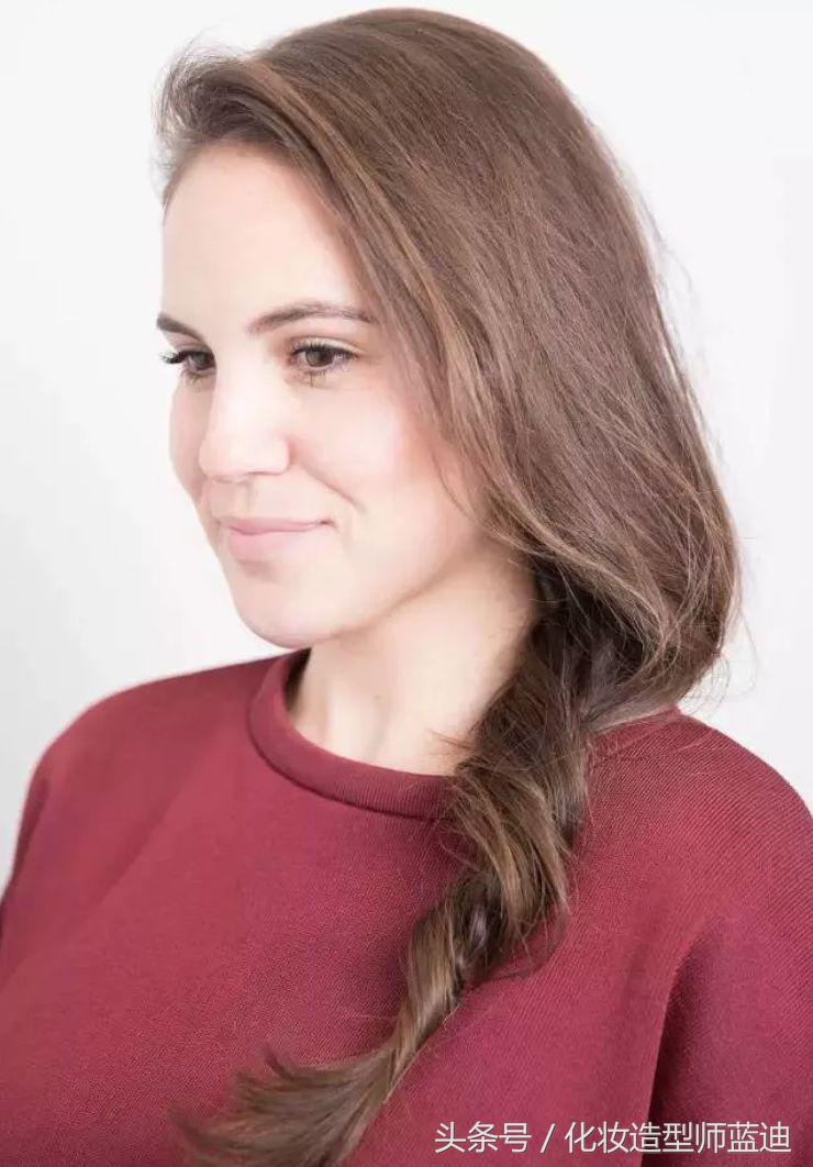 不伤头发且好看的简单编发教程,不想披头散发教你一招显年轻编发