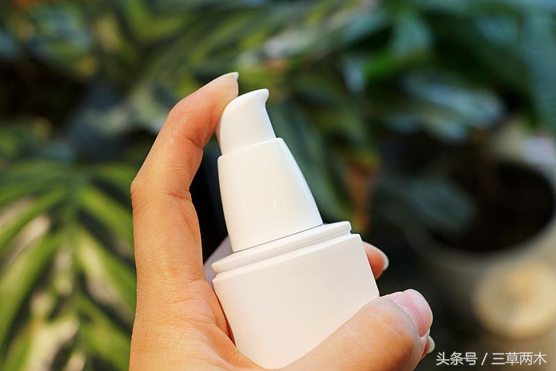 三草两木透水乳测评,值得拥有的三草两木