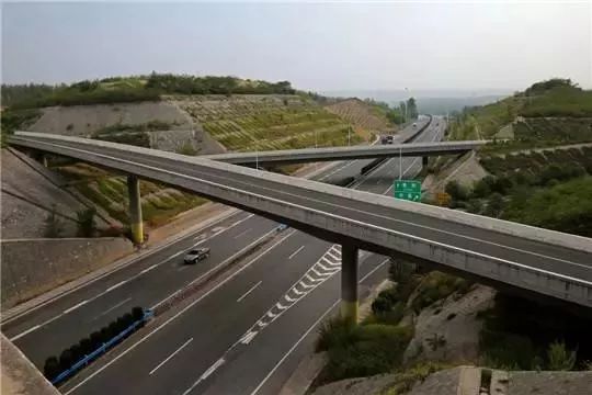 郑州一秒入夏的视频,民生大参考最新视频郑州一秒入夏