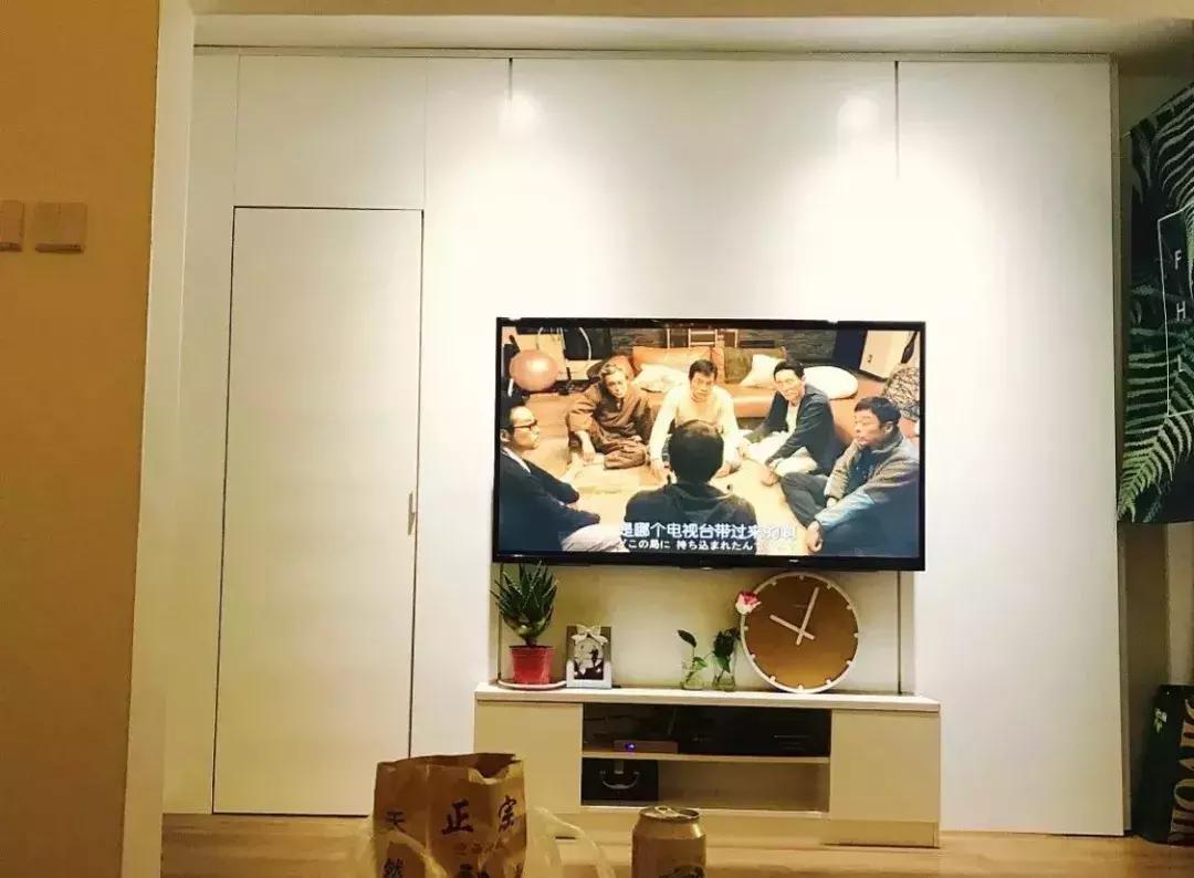 最火的隐形门电视墙效果图,20款电视隐形门