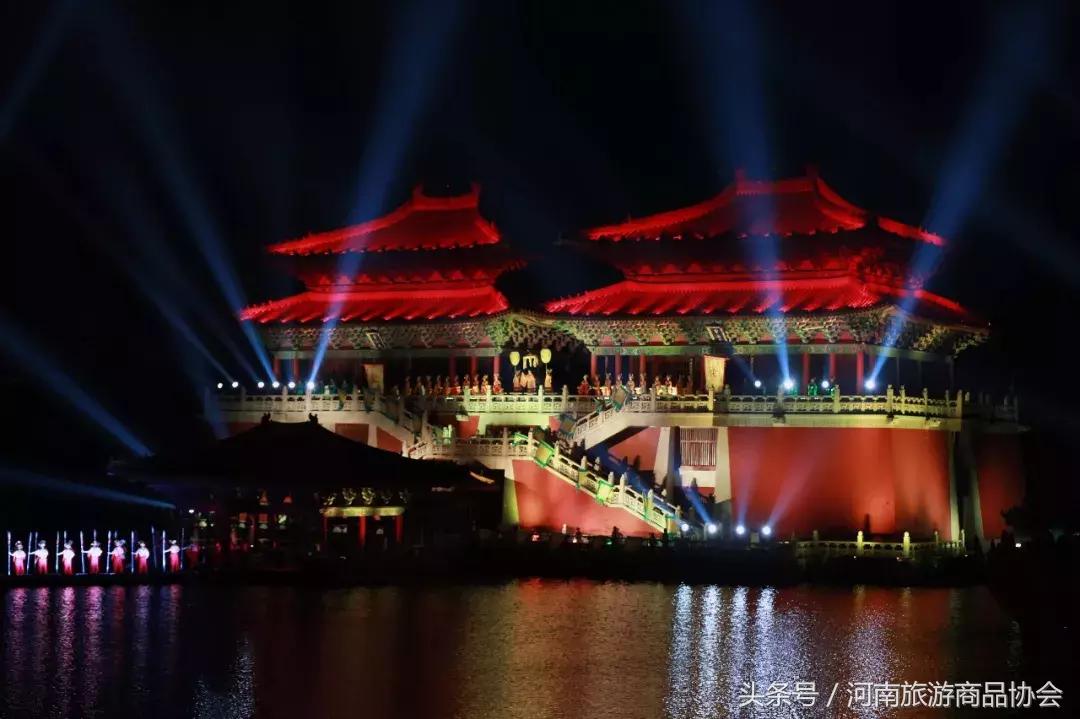 元宵节当天看灯会要门票吗,大年里的最后一场狂欢元宵灯会