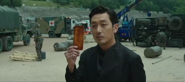 这部几乎把韩国人都赶到影院的巨片,我一手五颗星一手一颗星