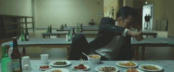 这部几乎把韩国人都赶到影院的巨片,我一手五颗星一手一颗星