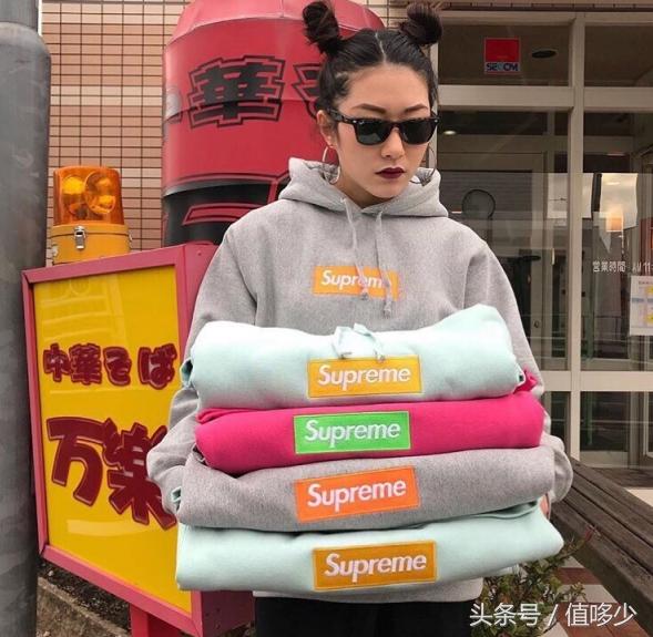 谁说奢侈品潮牌生产无Bug？Supreme再现印刷错误！