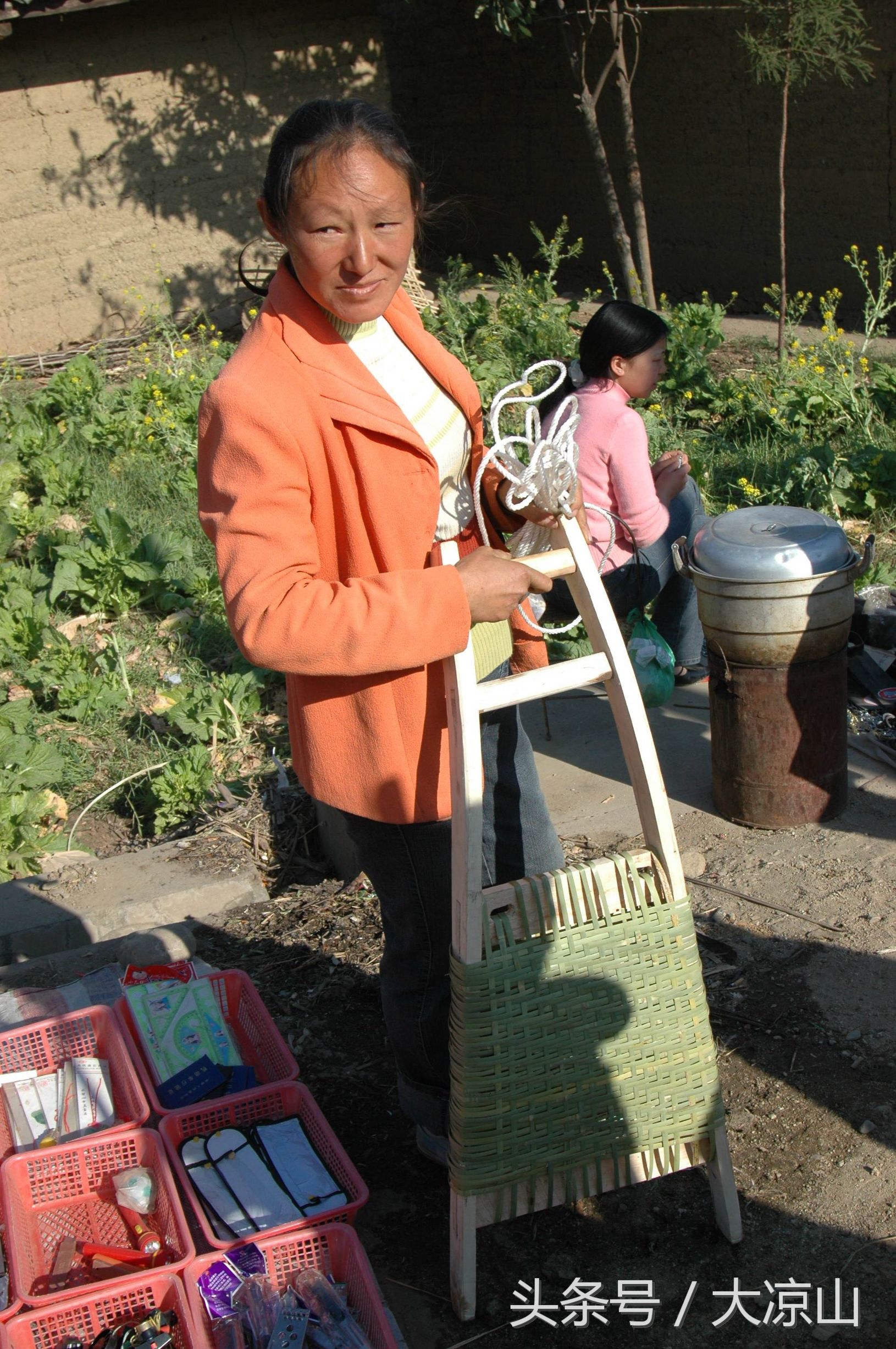 元宵节,是凉山传统农具交易日——德昌赶草坝场看你能认识多少农具?