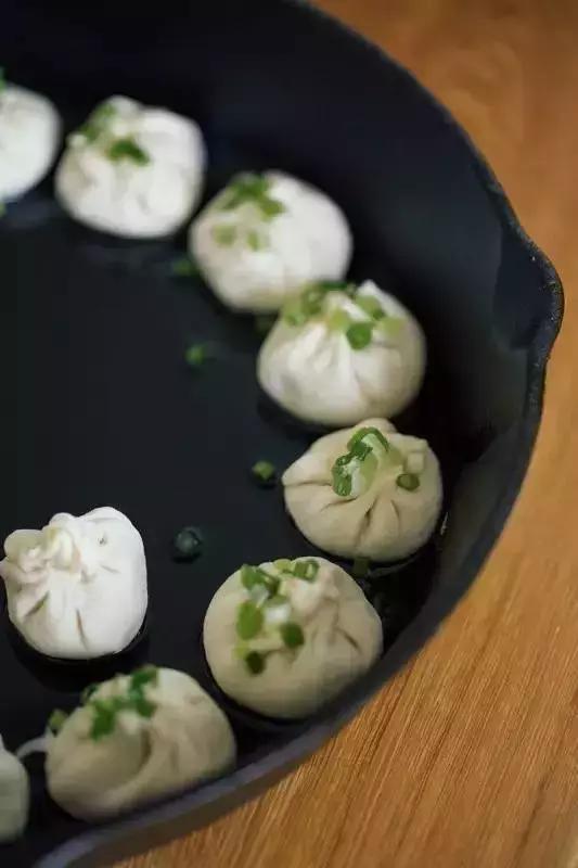 生煎包专用平底锅都可以做什么,用小电锅煎生煎包怎么做