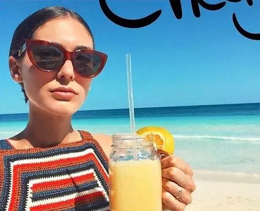 教你一招简单拍出漂亮的自拍照,如何拍出好看的自拍照