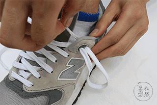 鞋子如何绑鞋带比较好看,全部鞋系鞋带方法男生