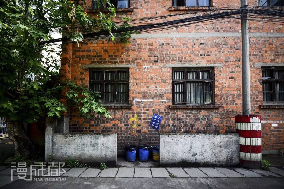 它们承载好多成都人的记忆,让我们一起来保护这些老工业建筑吧!