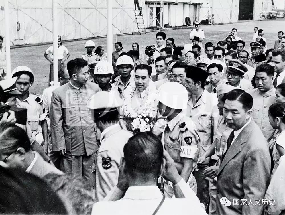 周恩来诞辰120周年｜冒险出席万隆会议，连政敌都折服于他的品格