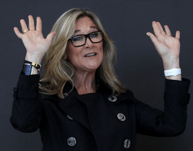 绌垮反瀹濊帀琛～鐨勫コ浜洪兘鏄粈涔堜汉,绌垮反瀹濊帀鐨勫コ浜洪兘鏄粈涔堜汉