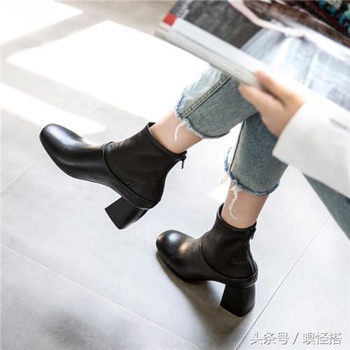 全世界都在穿的袜靴，初春穿搭刚刚好