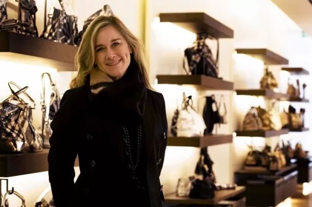 绌垮反瀹濊帀琛～鐨勫コ浜洪兘鏄粈涔堜汉,绌垮反瀹濊帀鐨勫コ浜洪兘鏄粈涔堜汉