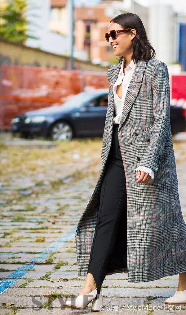 妈妈高档踩脚裤,薄款光泽踩脚裤