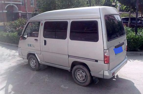 95后买车小伙,95后小伙8万买车