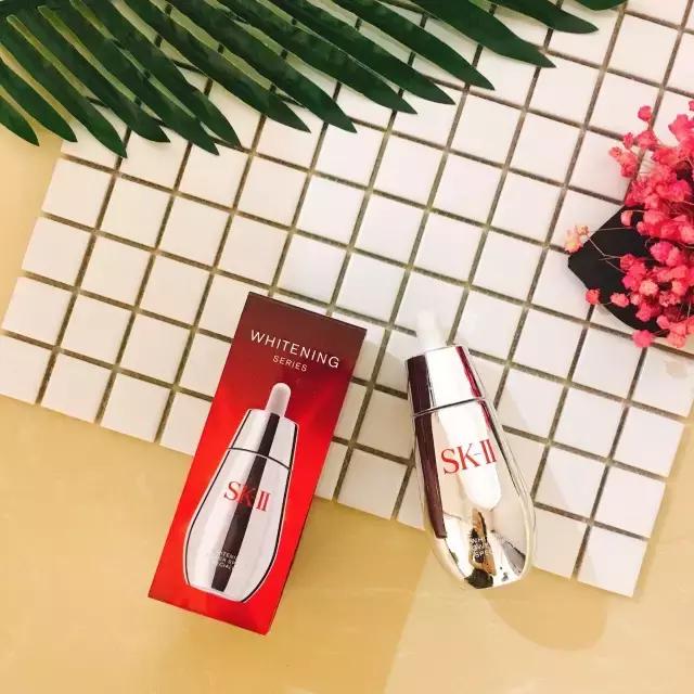 用了不会反黑的美白精华,大家都在用的美白精华