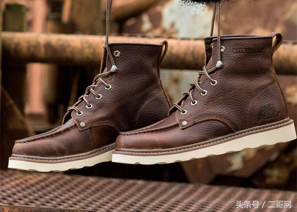 马丁靴会越穿越大吗,什么的马丁靴好看耐穿