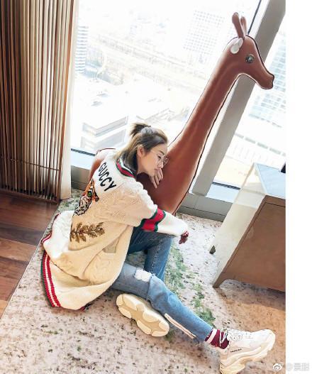 鹿晗花式起球,鹿晗花式足球技巧视频