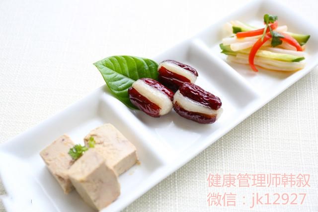 鼻子螨虫痘是怎样的,鼻子周围长痘是身体哪里