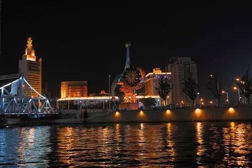 海河中心广场，天津消失的苏式主席台，曾是哏都消夏胜地