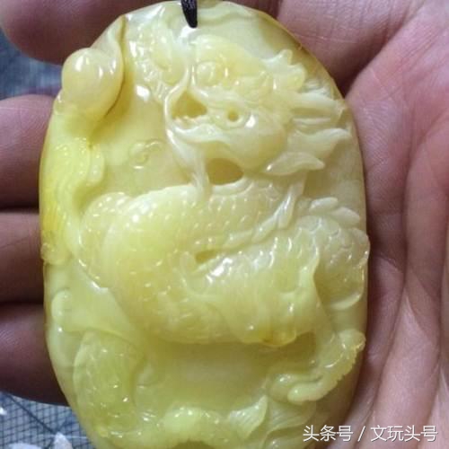 半蜜半珀的蜜蜡和白花蜜蜡哪个好,蜜蜡中白蜜蜡好还是白花蜜蜡好