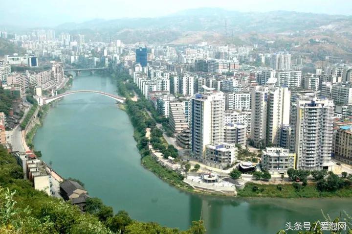 重庆到贵州2天高铁旅游攻略,高铁重庆到贵阳旅游2-3天推荐地方