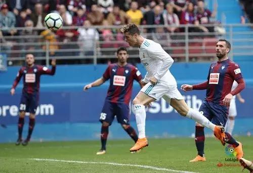 昨夜今晨两球获胜成为流行,C罗神童扎球王纷纷入戏!