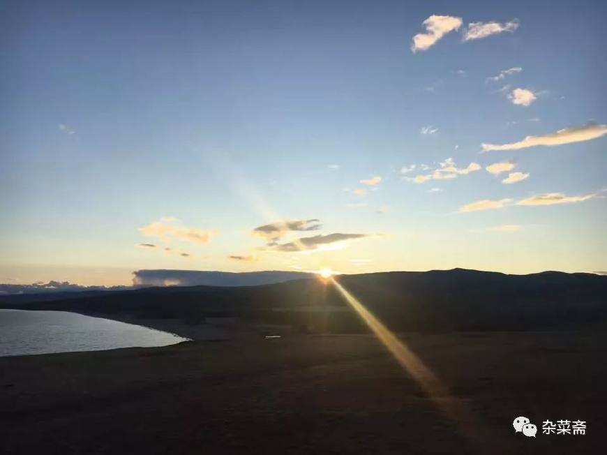 贝加尔湖寻游记,贝加尔湖的清晨和贝加尔湖畔