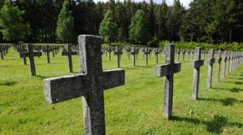 老梦见鬼怎么回事,梦见鬼但是不害怕