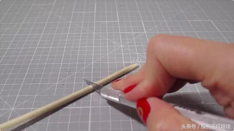 自制60厘米芭比娃娃的床头柜,给芭比娃娃做床又简单又好看