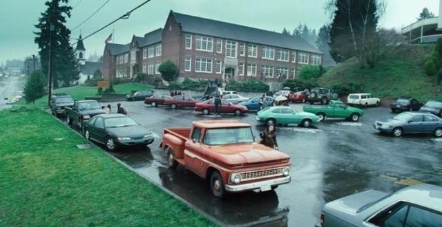 暮光之城贝拉叫什么,暮光之城贝拉开的什么车