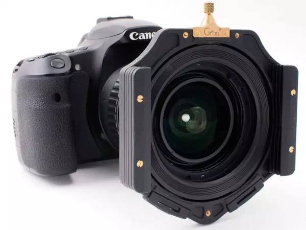 摄影入门使用超广角定焦镜头,风光摄影用什么广角镜头最好