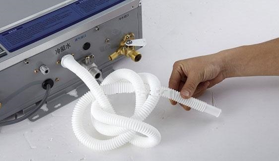 燃气热水器冷凝水用什么水管,燃气热水器冷凝水怎么排最好