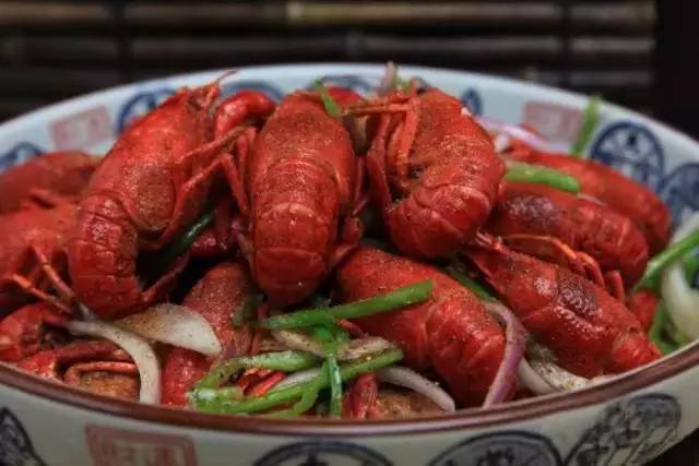 上海有名的网红小龙虾,魔都网红小龙虾