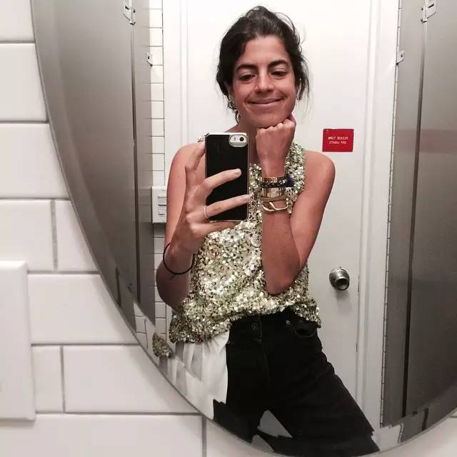 看人生赢家LeandraMedine如何玩转配饰！