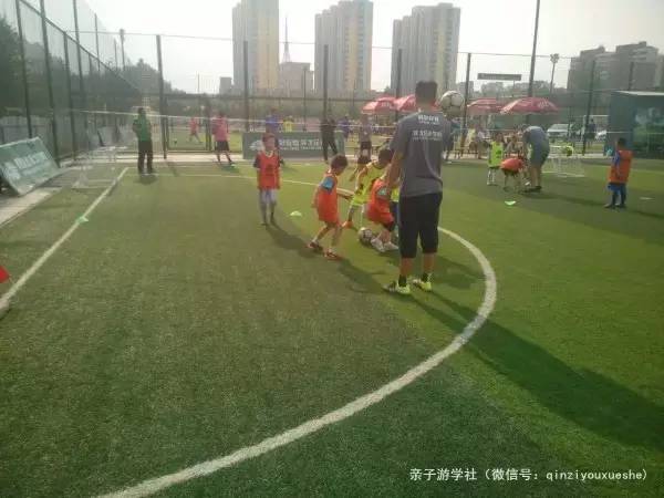 足球少儿体验课,足球儿童体验课