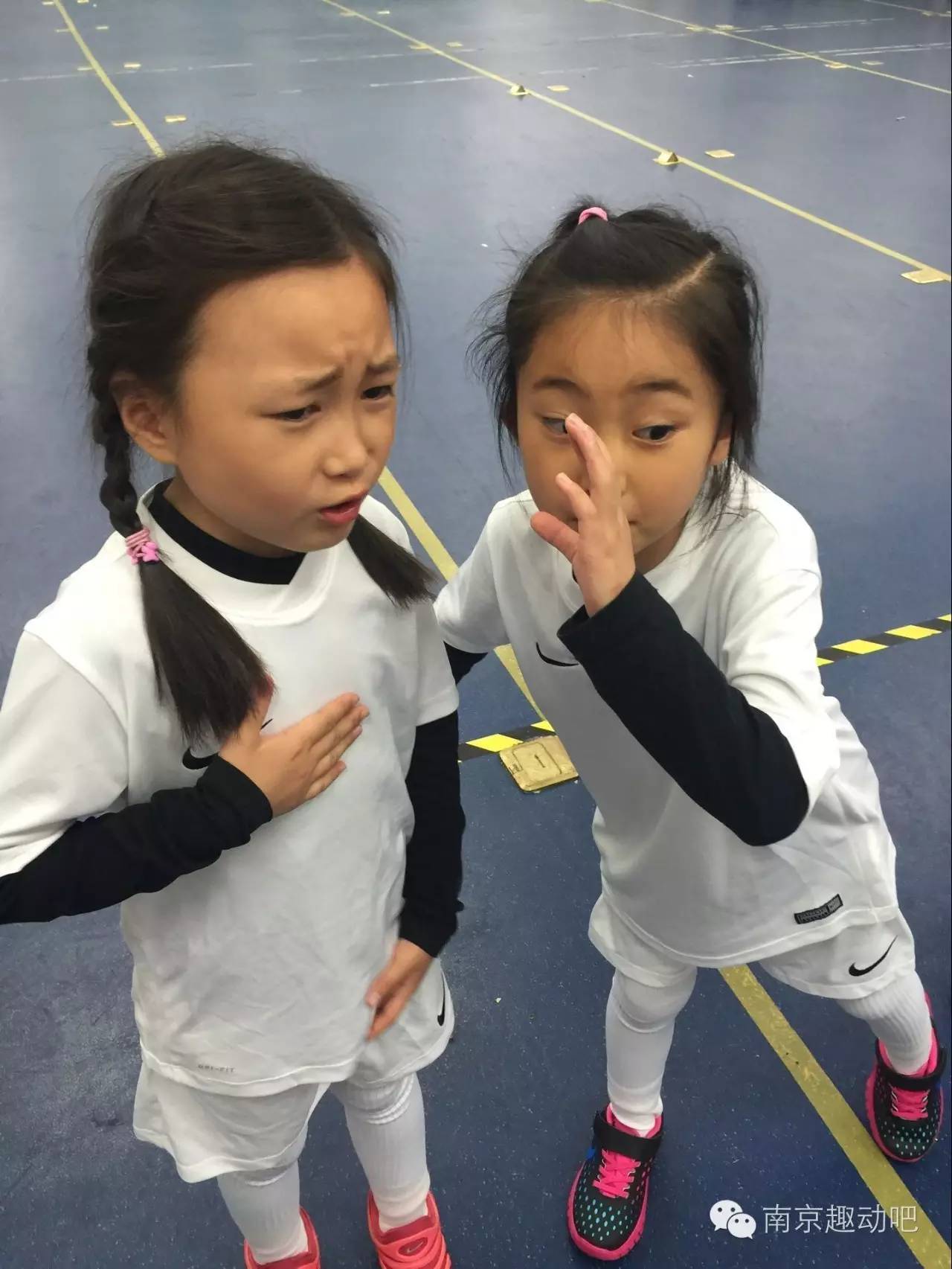 雨花区中小学生足球,南京雨花实验小学足球队视频