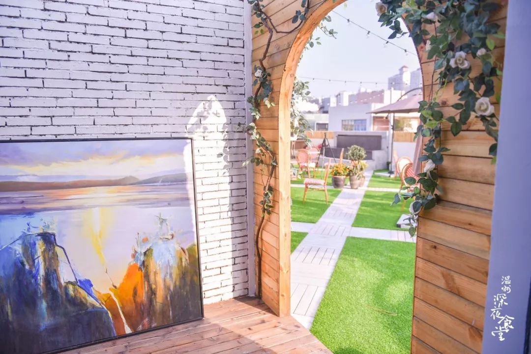 任性!温州海归美女辞职爆改破厂房,建露天解忧咖啡馆!